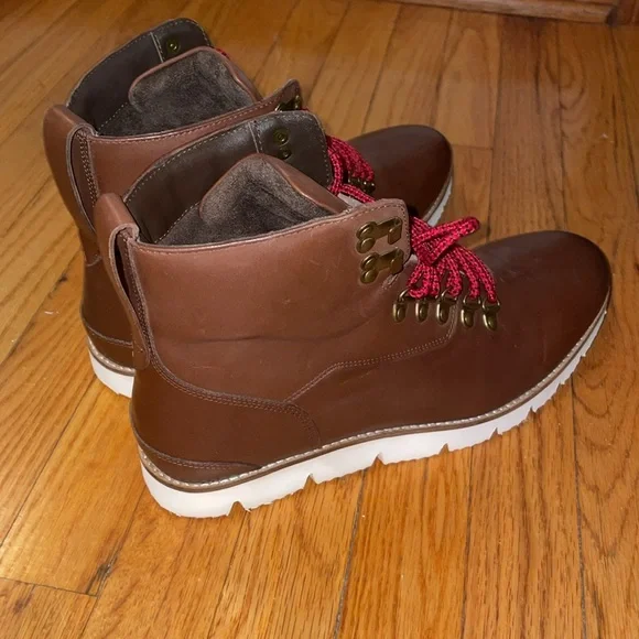 Like new Men’s boots - Picture 3 of 5